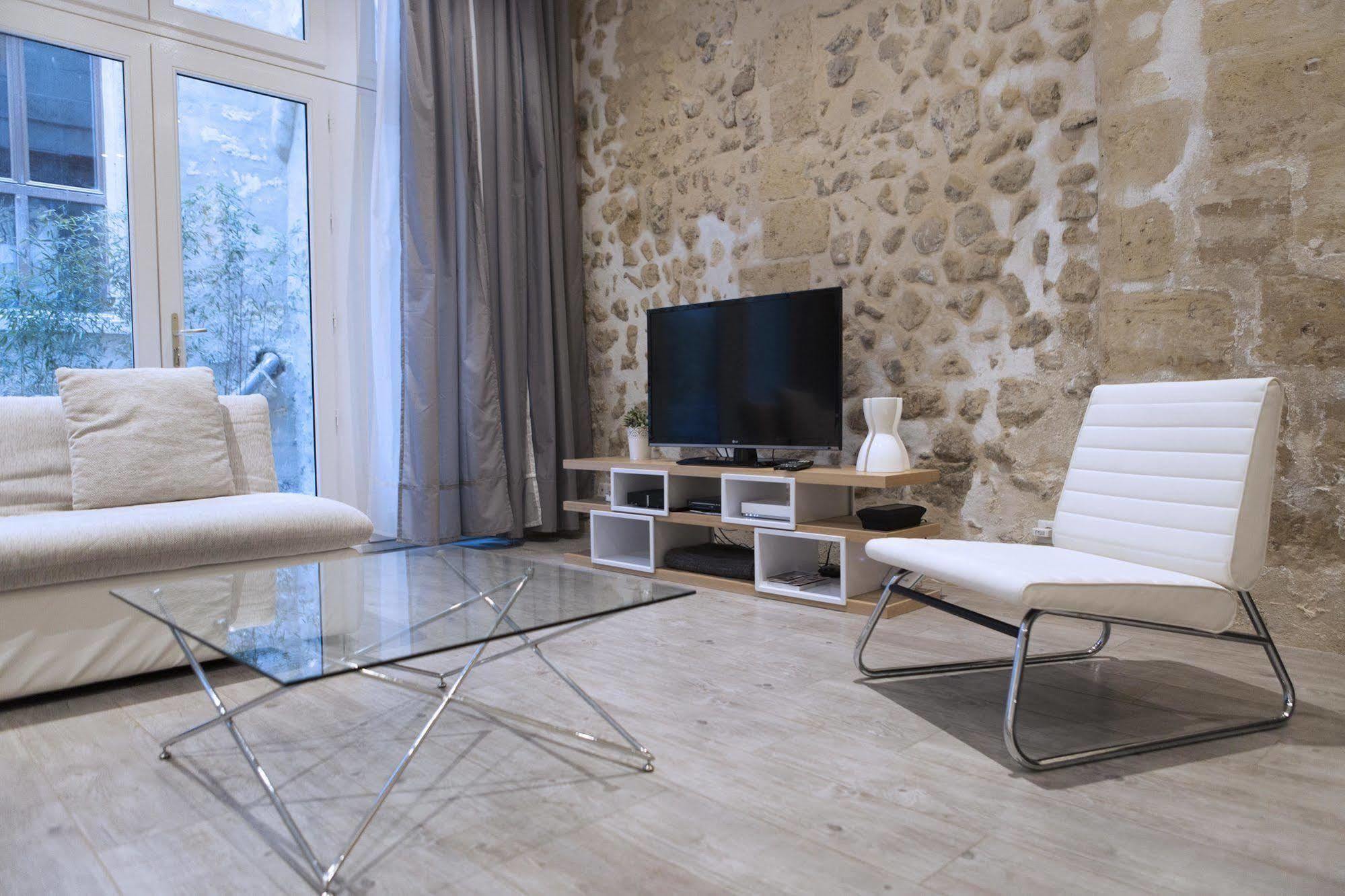 Ausone Beautiful Loft Apartment In Historical Center + Terrace And Parking Bordeaux Exterior foto
