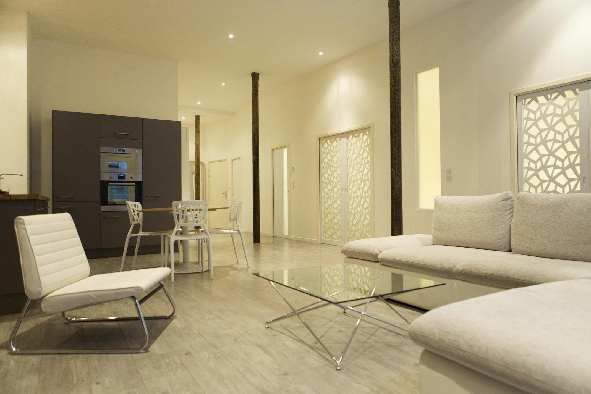 Ausone Beautiful Loft Apartment In Historical Center + Terrace And Parking Bordeaux Exterior foto